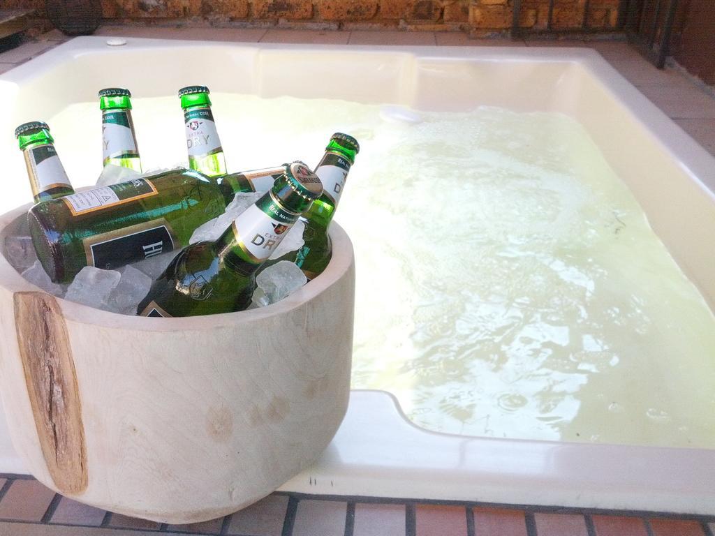 Midrand Guesthouse - Tasa Zewnętrze zdjęcie