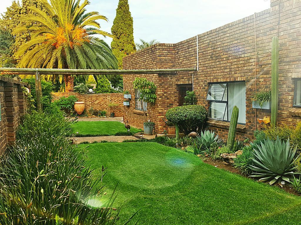 Midrand Guesthouse - Tasa Zewnętrze zdjęcie