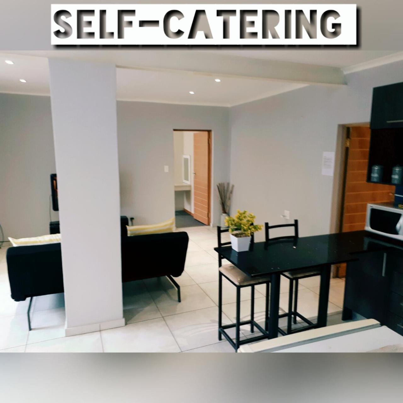 Midrand Guesthouse - Tasa Zewnętrze zdjęcie