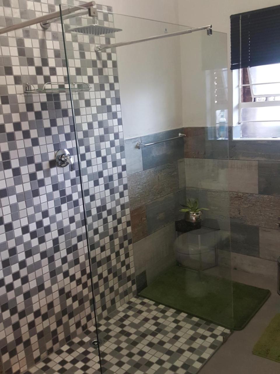 Midrand Guesthouse - Tasa Zewnętrze zdjęcie