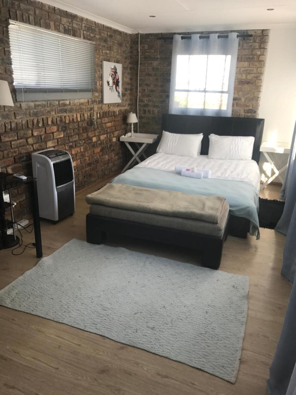 Midrand Guesthouse - Tasa Zewnętrze zdjęcie