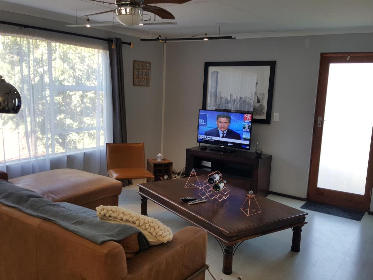 Midrand Guesthouse - Tasa Zewnętrze zdjęcie